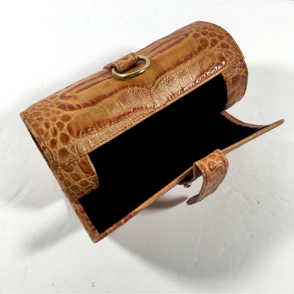 BRAHMIN BARREL CLUTCH BAG - Picture 5 of 7